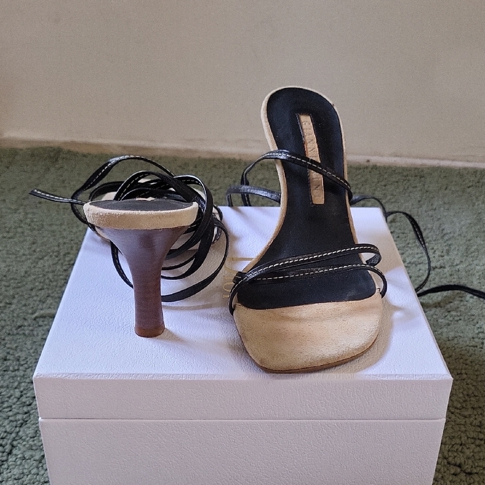 Gianni Bini Black and Cream Heeled Sandals